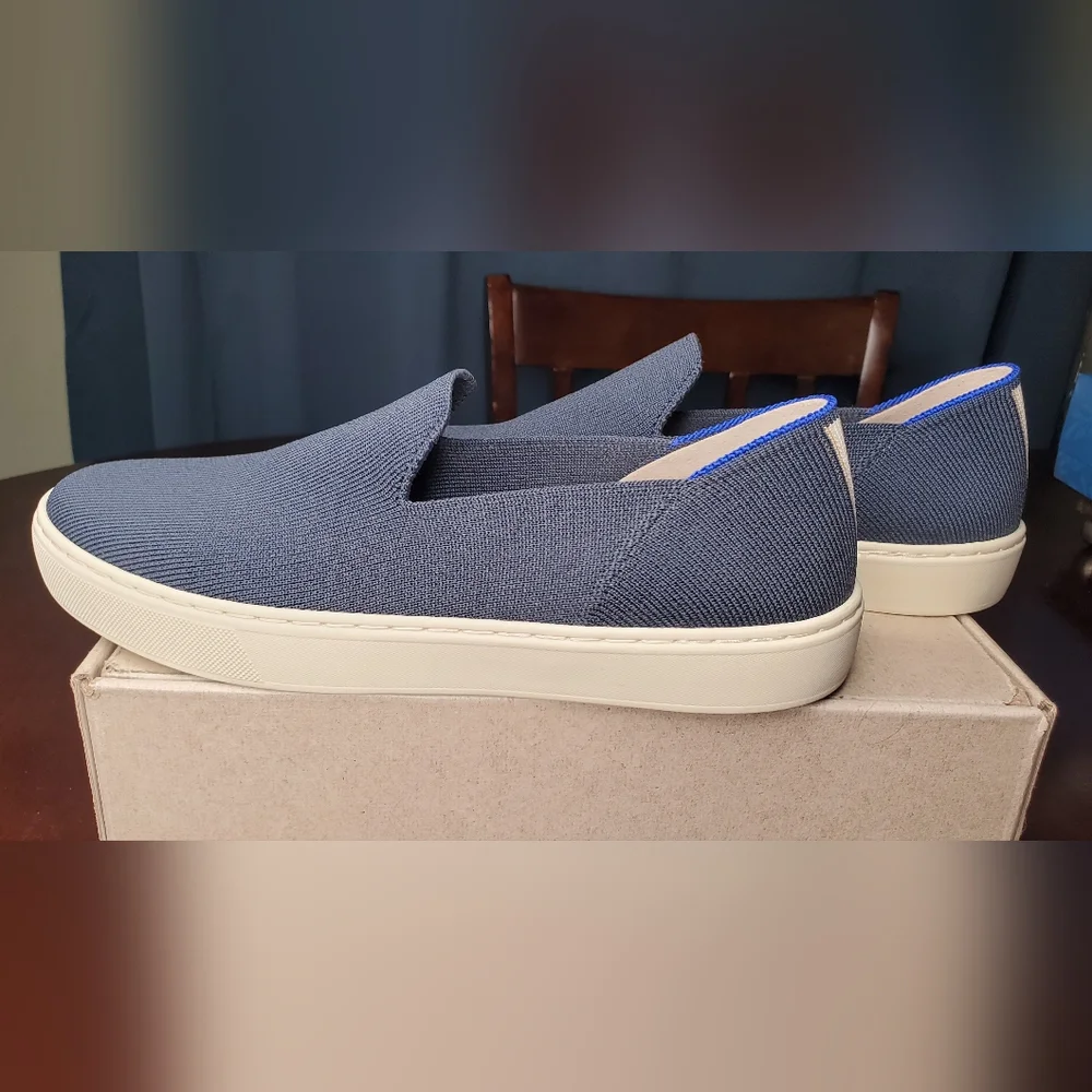 ROTHY'S THE ORIGINAL SLIP ON SNEAKER IN NAVY - Picture 4 of 8